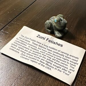 Carved Serpentine Zuni Frog with Turquoise Eyes